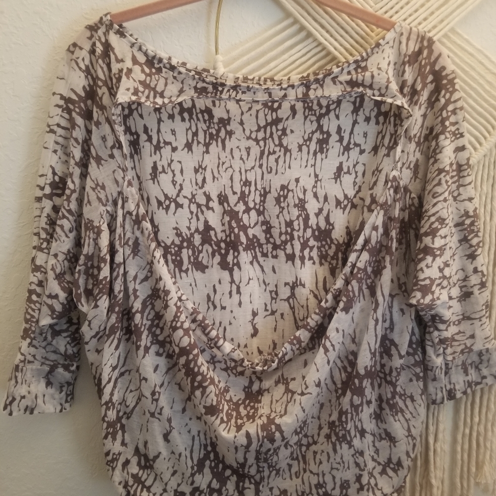 Open Back Lightweight Top - Picture 2 of 6